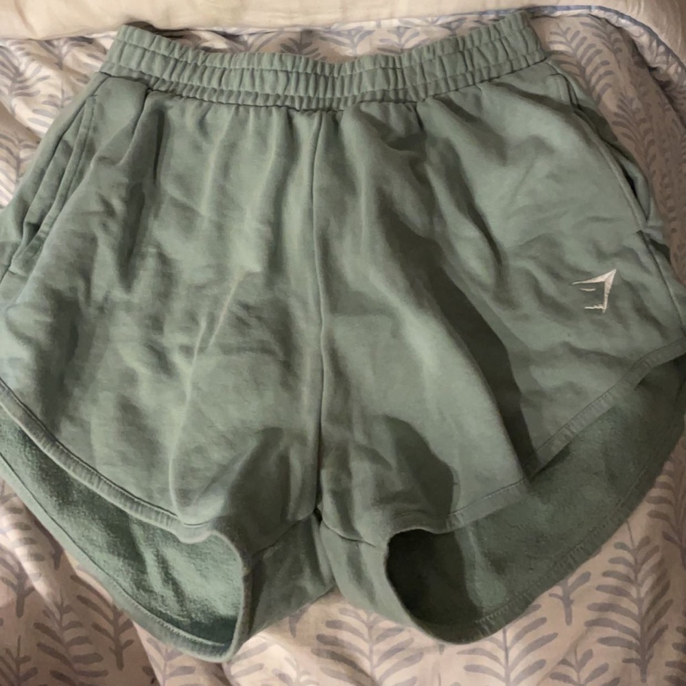 Gym shark medium sweat shorts 😉